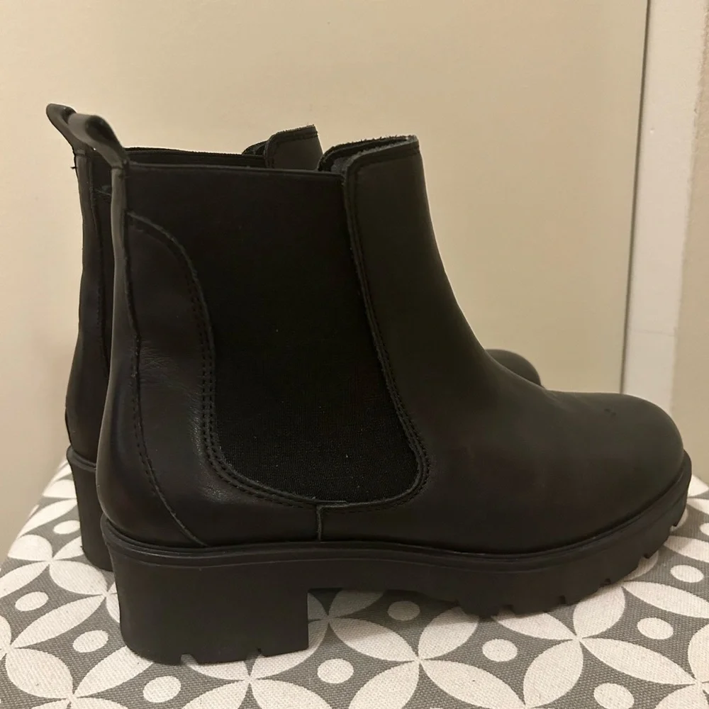 👍🏻 EUC. Women's Black  Ankle Boots - Picture 9 of 12